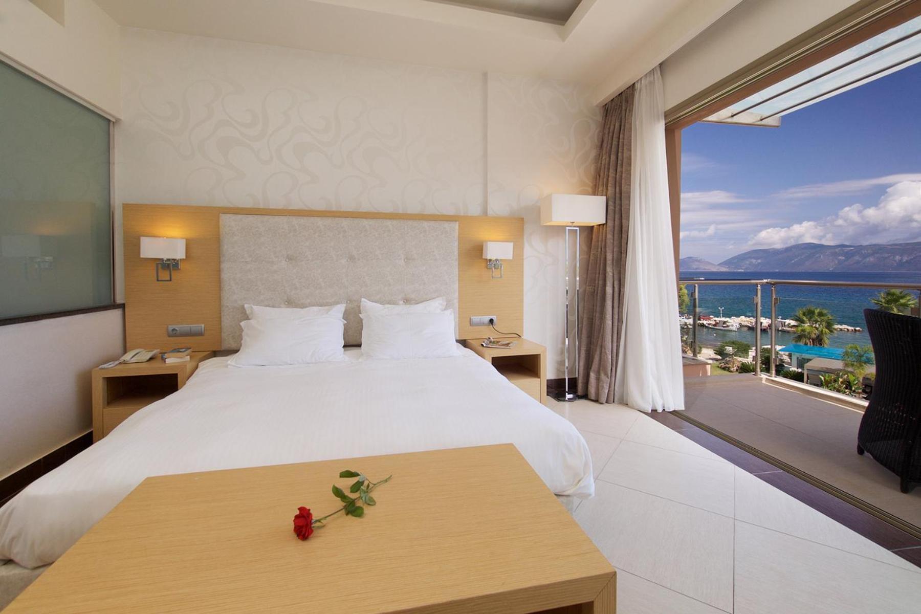 Ionian Emerald Resort Karavomylos Bilik gambar