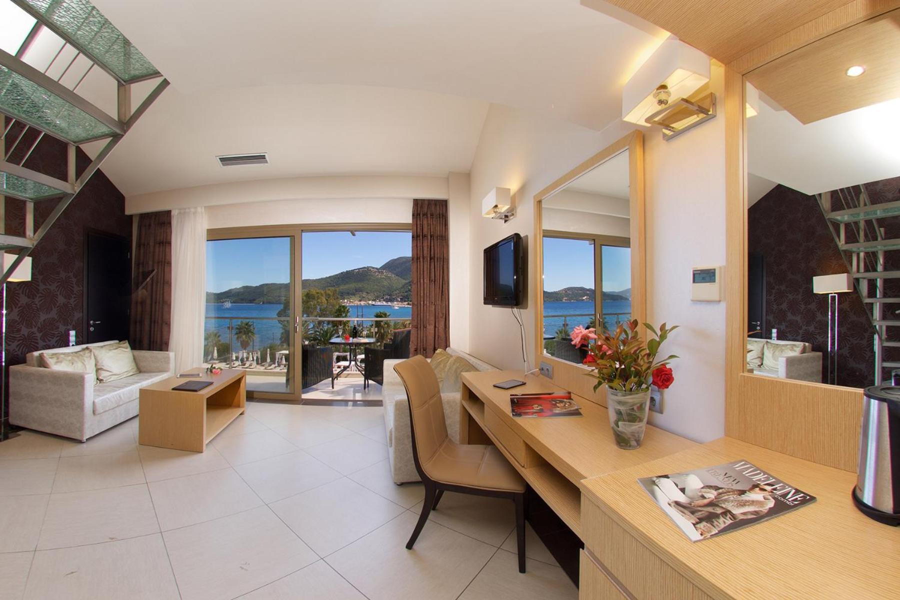 Ionian Emerald Resort Karavomylos Bilik gambar